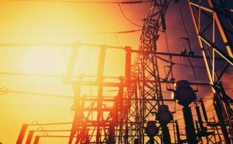 The influence of temperature on conductors, insulators, and semiconductors in climate-resilient power systems The influence of temperature on conductors, insulators, and semiconductors in climate-resilient power systems