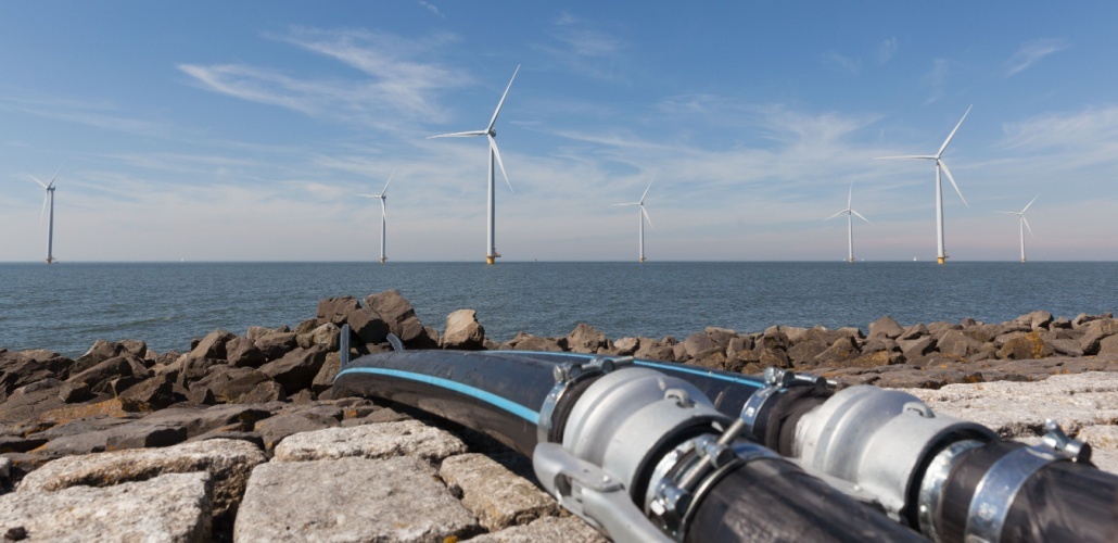 Pfisterer introduces groundbreaking offshore repair solution for subsea cables up to 170 kV subsea cables_Shutterstock_592248362