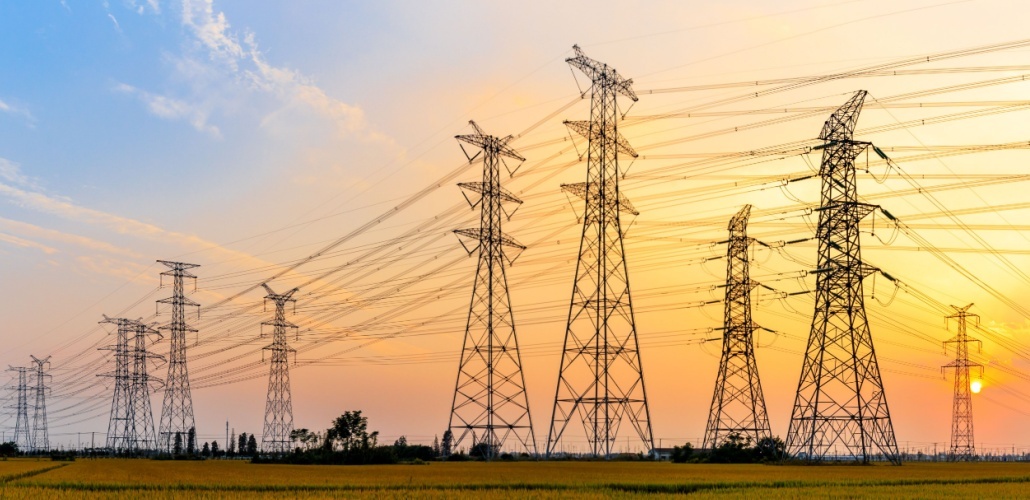 Iberdrola expands UK power grid with $30 B investment plan transmission lines